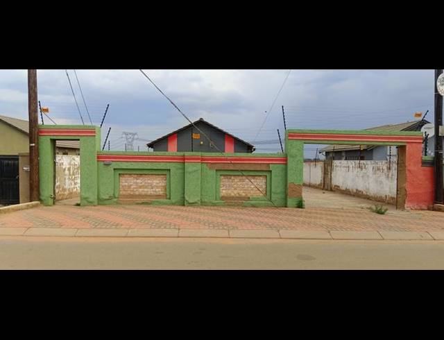 2 BEDROOM HOUSE FOR SALE IN PROTEA GLEN EXT